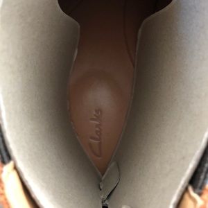 Men’s Clark’s suede boots NWOT